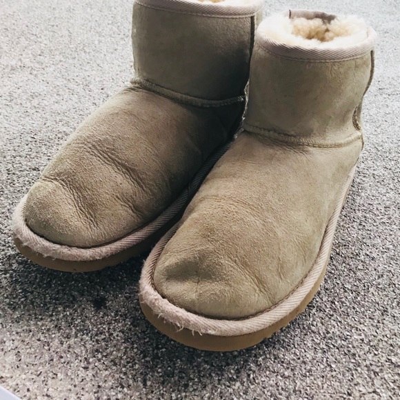 UGG Woman’s CLASSIC MINI II BOOT - Picture 6 of 8